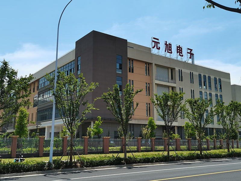 南京薩特科技旗下全資子公司安徽元旭采購我司一臺八溫區回流焊用于貼片保險絲,貼片電阻測試SMT焊接缺陷